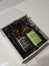 Load image into Gallery viewer, Jack Daniels Doubles Gift Box - Old No.7 & Apple Tennessee Whiskey Miniature Bottles - 5cl - White Gift Box